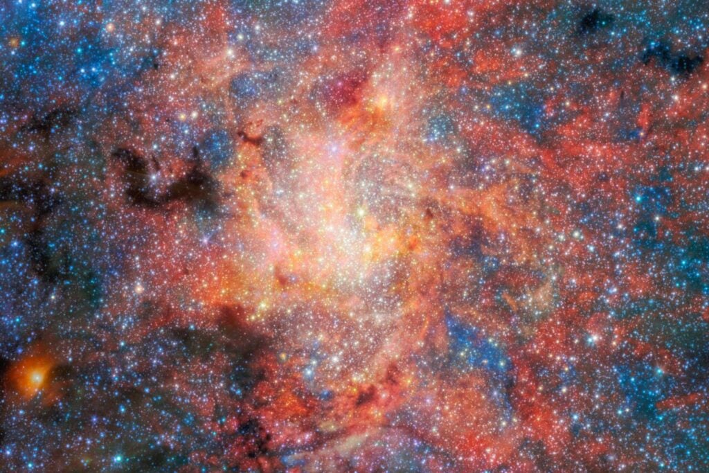 El centro de la Vía Láctea debería ser un infierno para moléculas como el agua. Webb acaba de encontrarla alrededor de una estrella que pierde una masa equivalente a la Tierra cada 18 días
