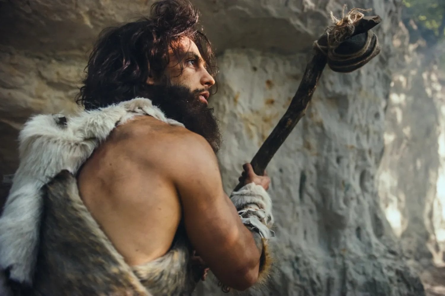 Hace 47.000 años heredamos una variante genética de los neandertales. Hoy sigue influyendo en nuestros músculos, la mandíbula y hasta la forma de los dientes