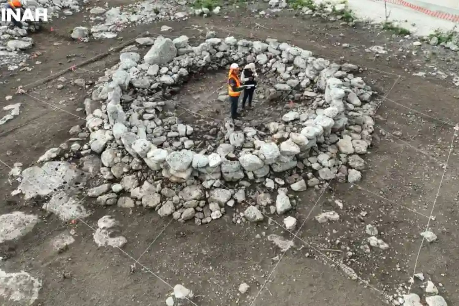 Las obras del Tren Maya sacaron a la luz un poblado que llevaba más de mil años oculto bajo Yucatán. Sus 21 estructuras cuentan cómo vivían los mayas que nunca habitaron palacios ni dejaron textos