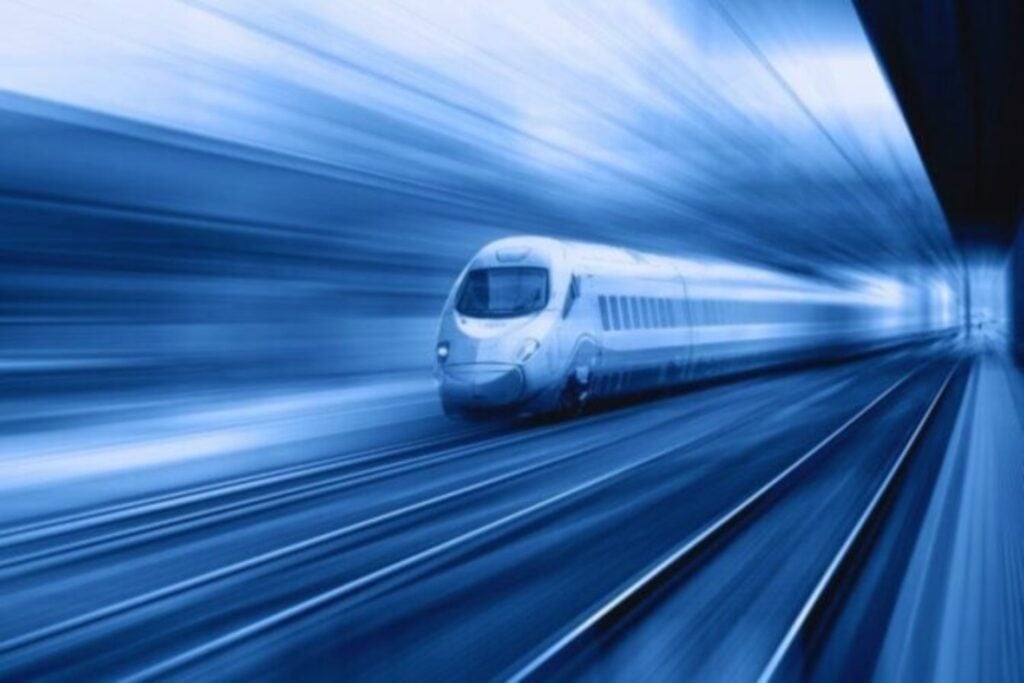 China ha conseguido llevar un vehículo de 1,1 toneladas de 0 a 800 km/h en solo 5,3 segundos. Y su pista de apenas un kilómetro apunta mucho más allá de los trenes ultrarrápidos