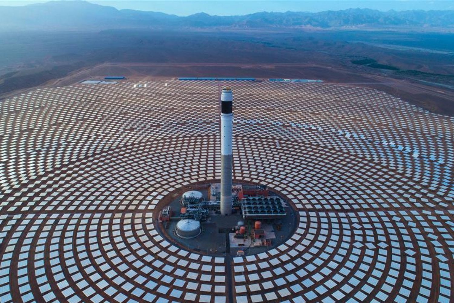 Marruecos construyó a las puertas del Sáhara uno de los mayores complejos solares del planeta. Diez años después, Noor puede alimentar a más de un millón de personas incluso cuando el Sol ya se ha puesto