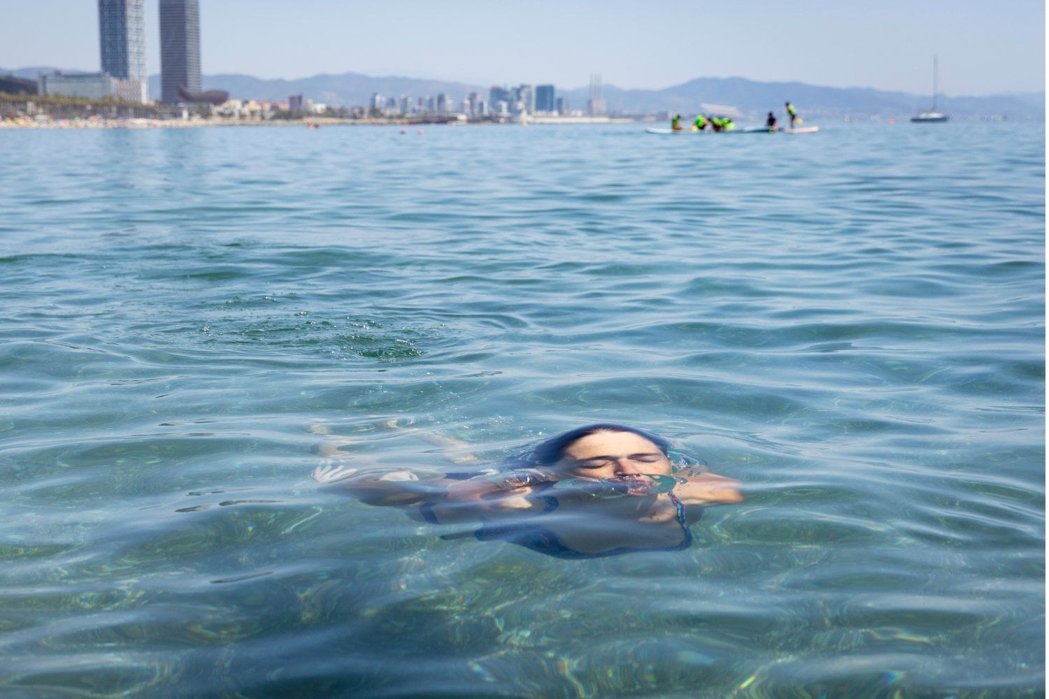 El Mediterráneo está almacenando una enorme cantidad de calor frente a España: una boya marcó 33 °C y septiembre puede convertir toda esa energía en lluvias mucho más intensas