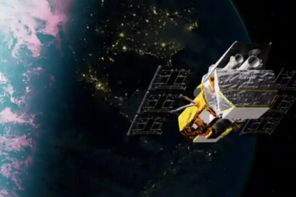 La NASA lanzó una nave para salvar un telescopio que lleva 21 años cazando las explosiones más violentas del Universo. El robot perdió el control y ahora Swift probablemente se quemará en la atmósfera este mismo año