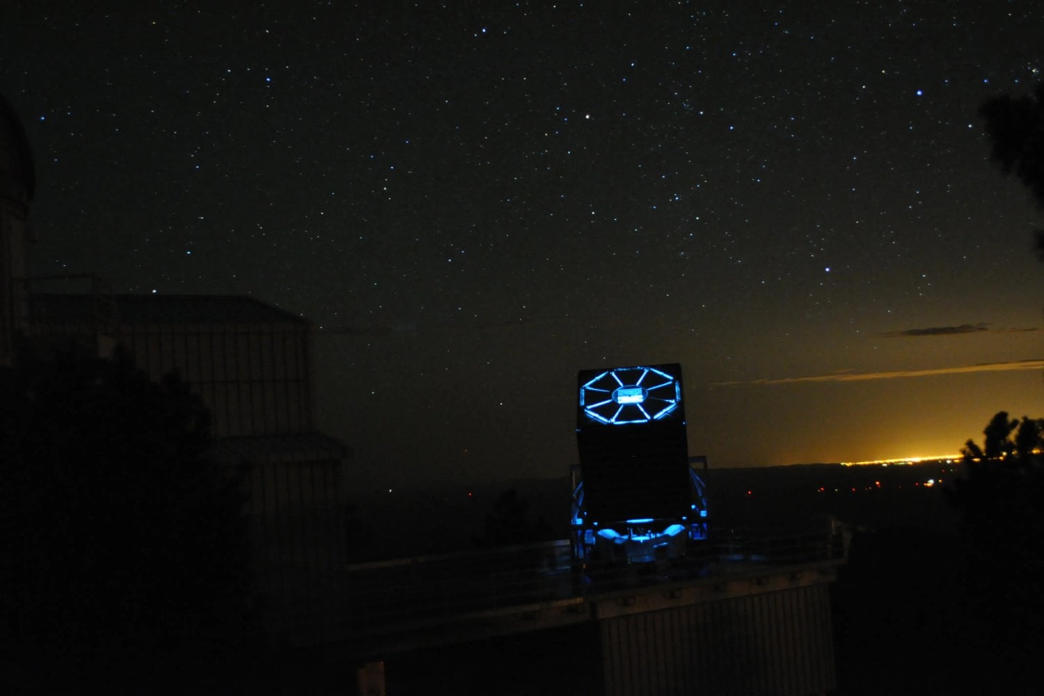 La Vía Láctea está siendo convertida en un mapa de 44 millones de espectros. La UNAM participa en un proyecto que quiere saber qué ocurre entre sus estrellas