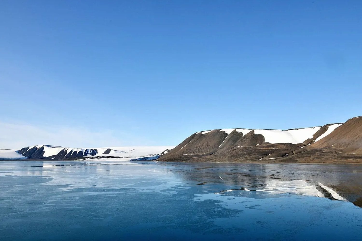 El último gran archipiélago que faltaba en los mapas apareció en 1913. Tenía 37.000 km² y los exploradores tardaron casi 20 años en descubrir que no era una sola isla