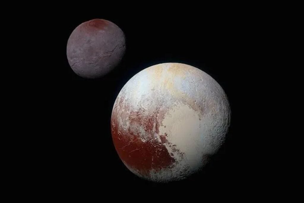 Hace 20 años, 424 astrónomos levantaron la mano y expulsaron a Plutón del club de los planetas. No fue por su tamaño: una sola regla lo condenó a perder el lugar que aprendimos en la escuela