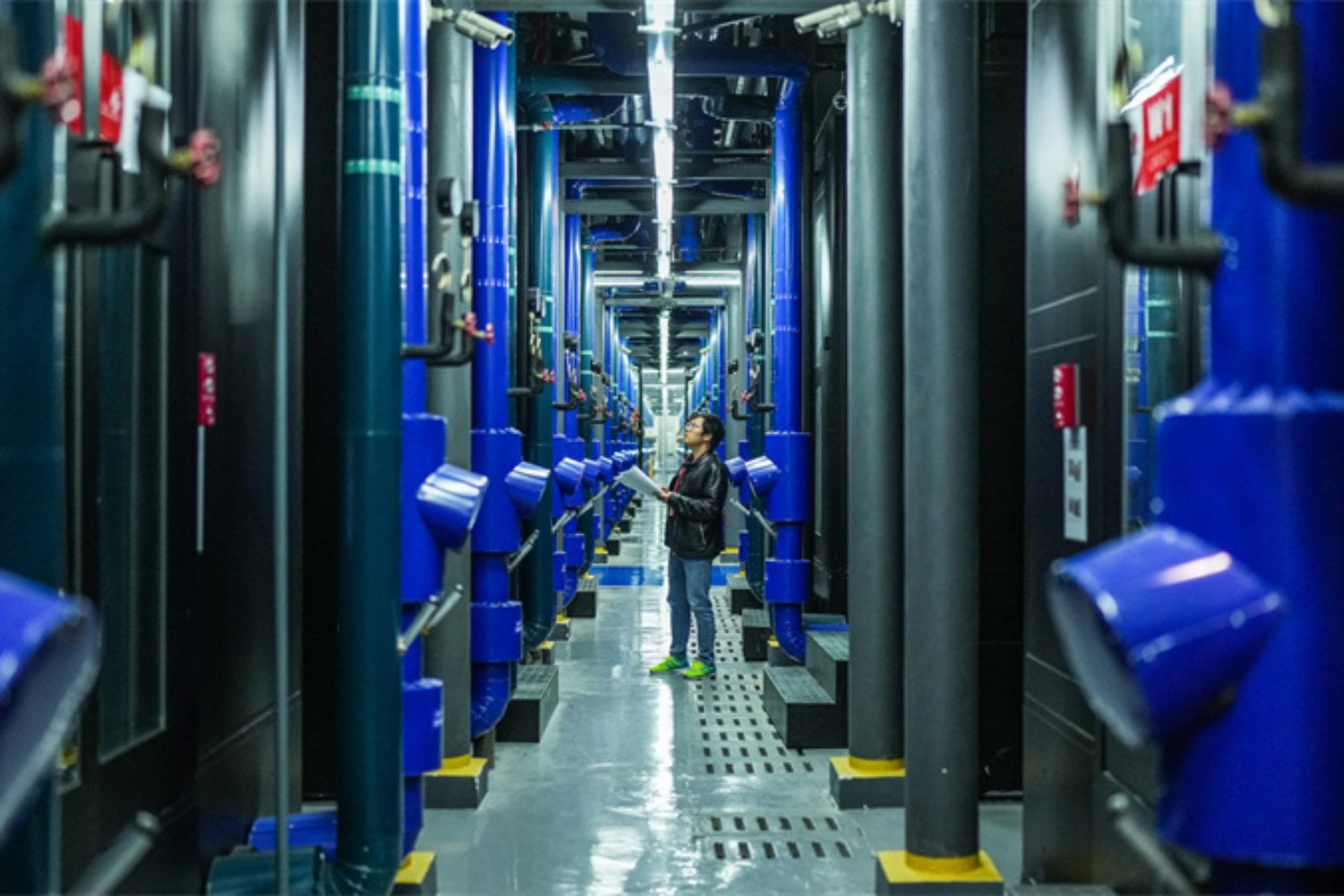 China está mudando el cerebro de su IA de las grandes ciudades al campo. En las montañas de Guizhou levanta una infraestructura que anticipa casi el doble de centros de datos para 2030