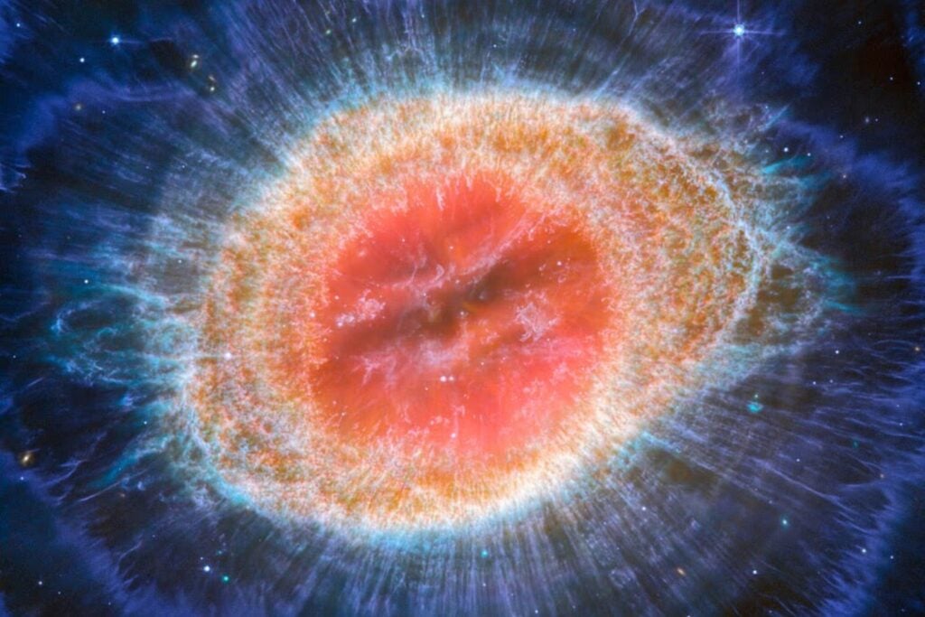 El James Webb fotografía la muerte de una estrella a 5.000 años luz. La “Nebulosa del León” está siendo destruida desde dentro y desaparecerá en unos 10.000 años