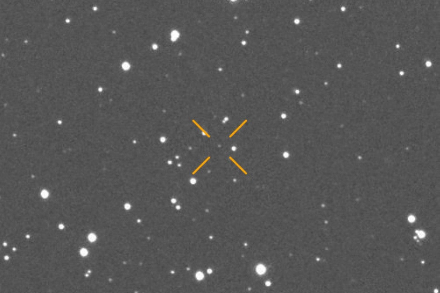 Un asteroide del tamaño de un autobús se coló bajo los satélites geoestacionarios y solo fuimos capaces de verlo tan sólo 23 horas antes. Ninguna roca espacial se había acercado tanto a la Tierra en este 2026