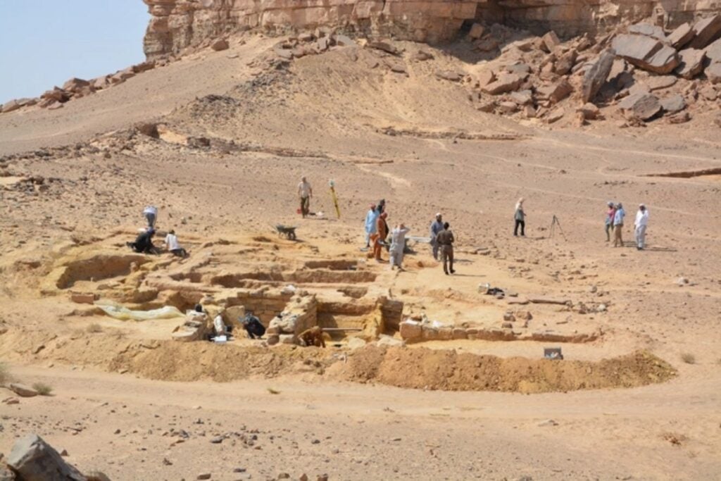 Creíamos que las marcas comerciales eran una invención del mundo moderno. Arqueólogos han encontrado una de hace 3.200 años en un oasis de Arabia: tenía identidad propia, se exportaba cientos de kilómetros y hasta era imitada