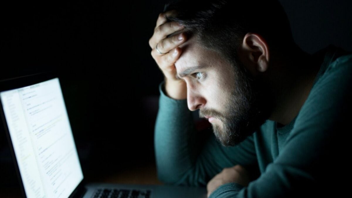Pasar horas conectado no implica una adicción, pero estas señales pueden indicar un problema