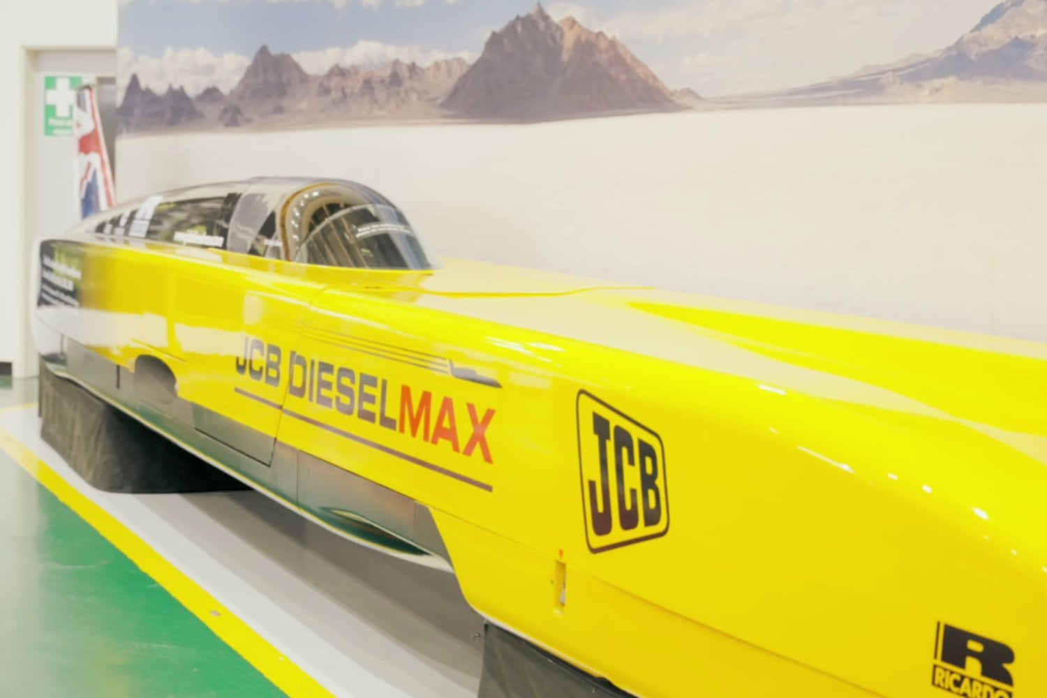 El Hydromax de JCB ya superó los 590 km/h con hidrógeno: ahora va por un récord mundial de la FIA