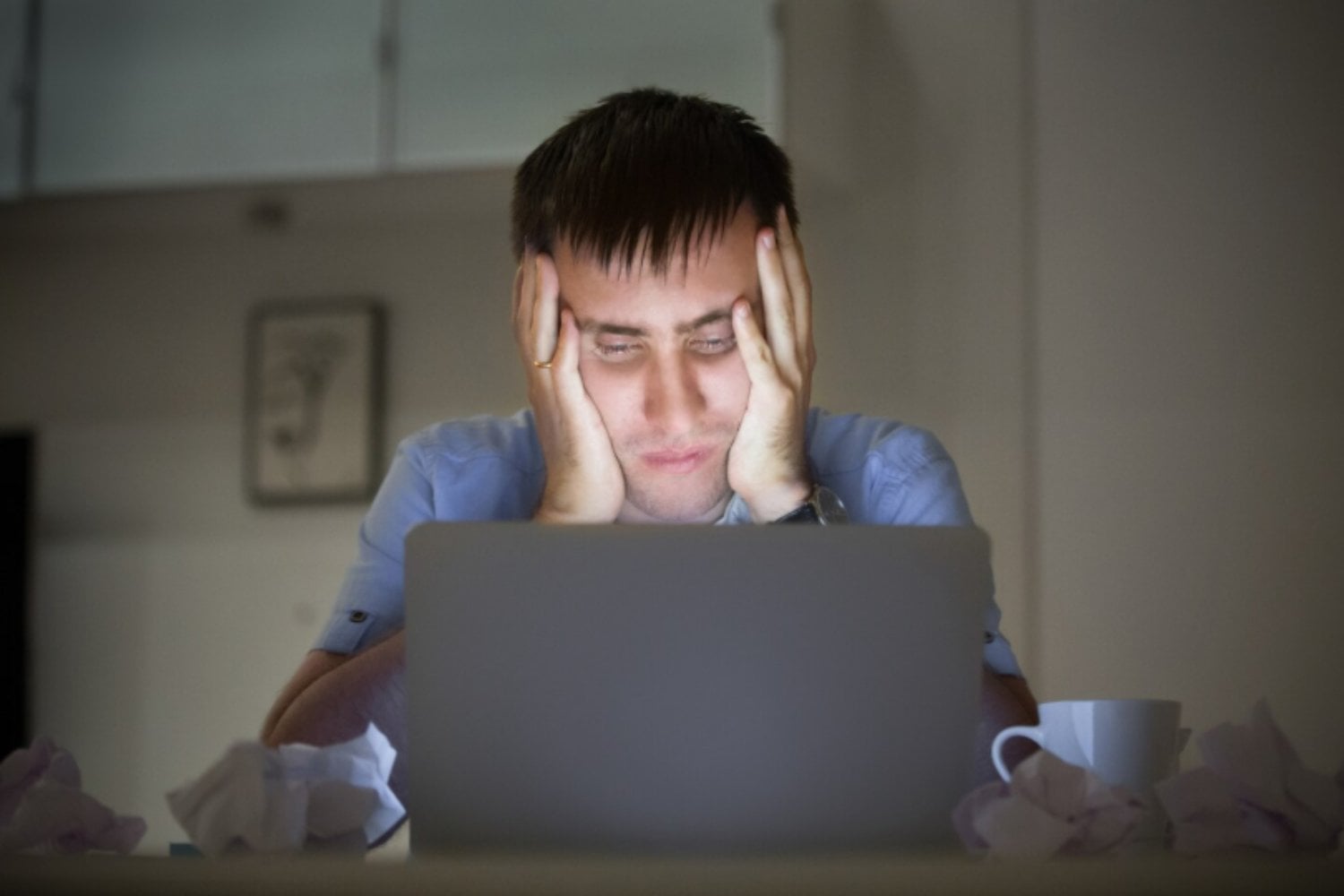 Pasar horas conectado no implica una adicción, pero estas señales pueden indicar un problema