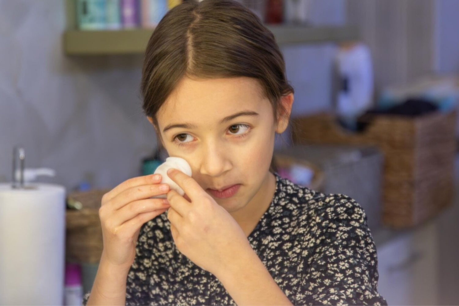 TikTok e Instagram están influyendo en la rutina de belleza de los adolescentes: también podrían aumentar su exposición a químicos hormonales