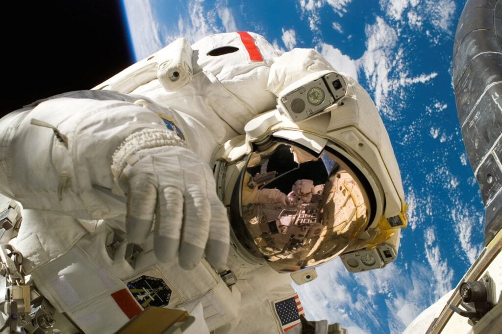 El espacio también altera el intestino: 52 astronautas revelan qué ocurre con sus bacterias en microgravedad