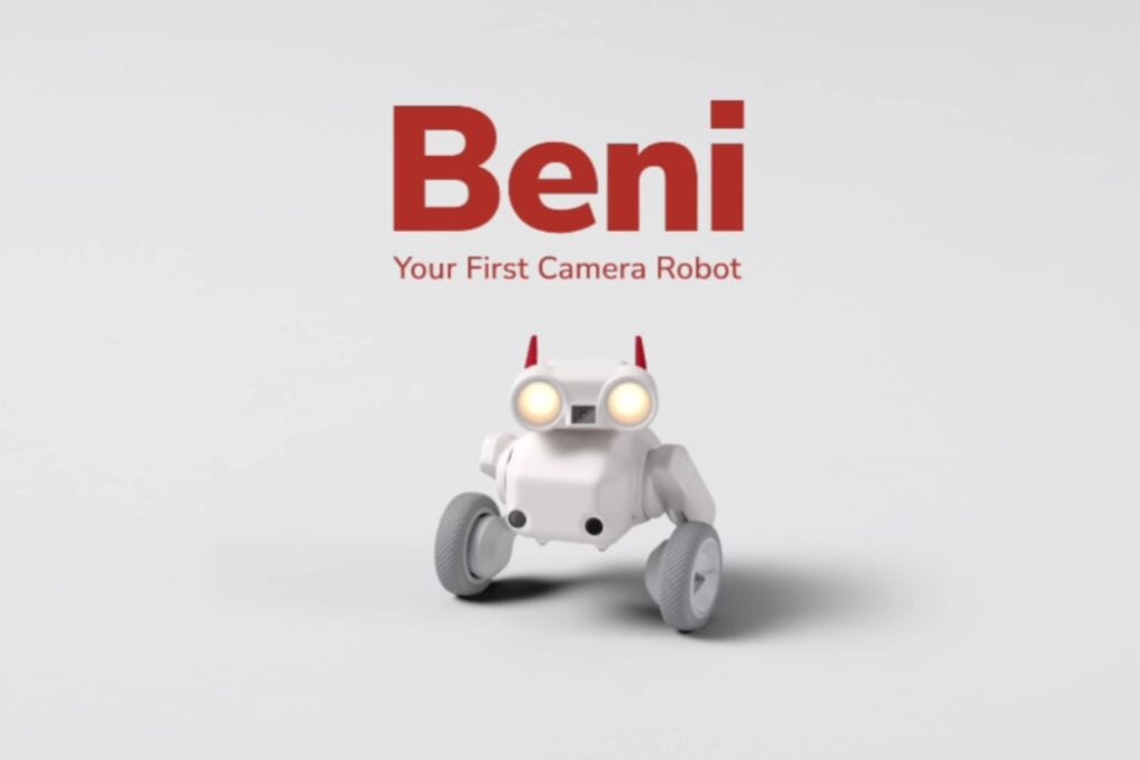 Este pequeño robot quiere sustituir al camarógrafo: te sigue, salta obstáculos y graba todo en 4K