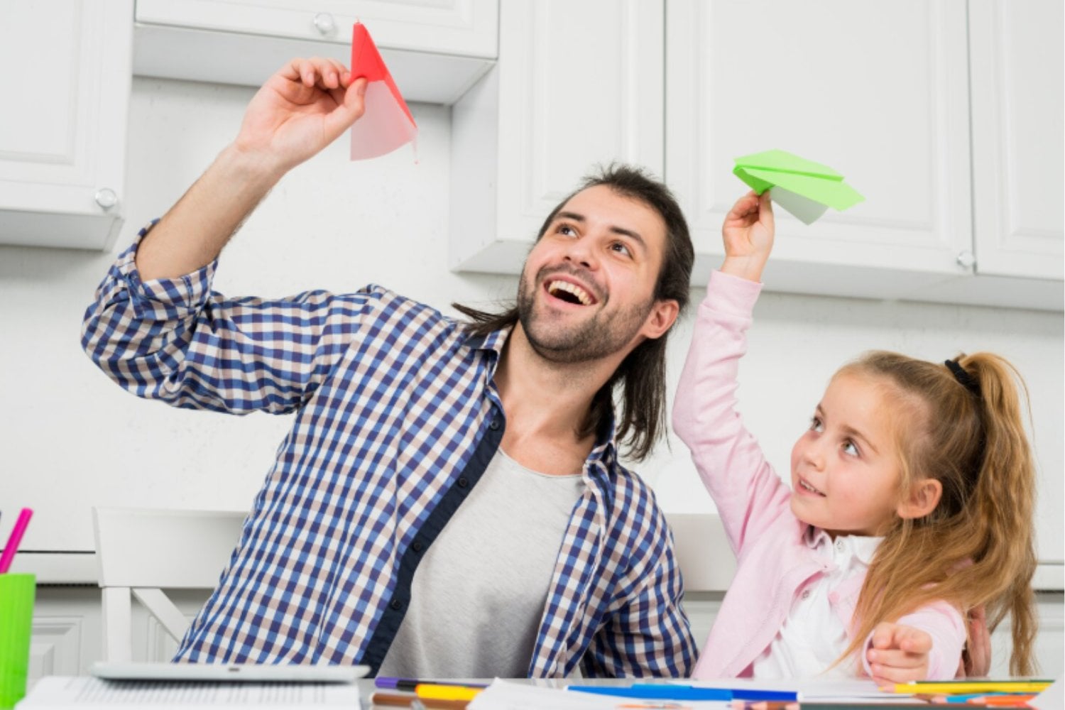 La ciencia sugiere que el humor puede ser una de las mejores herramientas para criar a un hijo