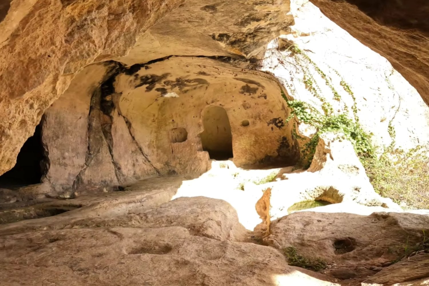 Una comunidad medieval vivió aislada durante 500 años: su ADN reveló violencia, endogamia y el rastro de la viruela