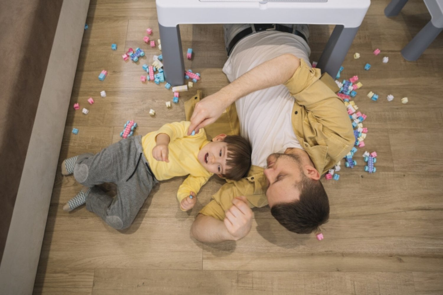 La ciencia sugiere que el humor puede ser una de las mejores herramientas para criar a un hijo