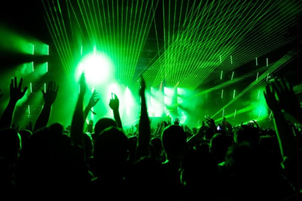El reguetón activa más la red auditivo-motora del cerebro que la música clásica: la clave parece estar en su ritmo)