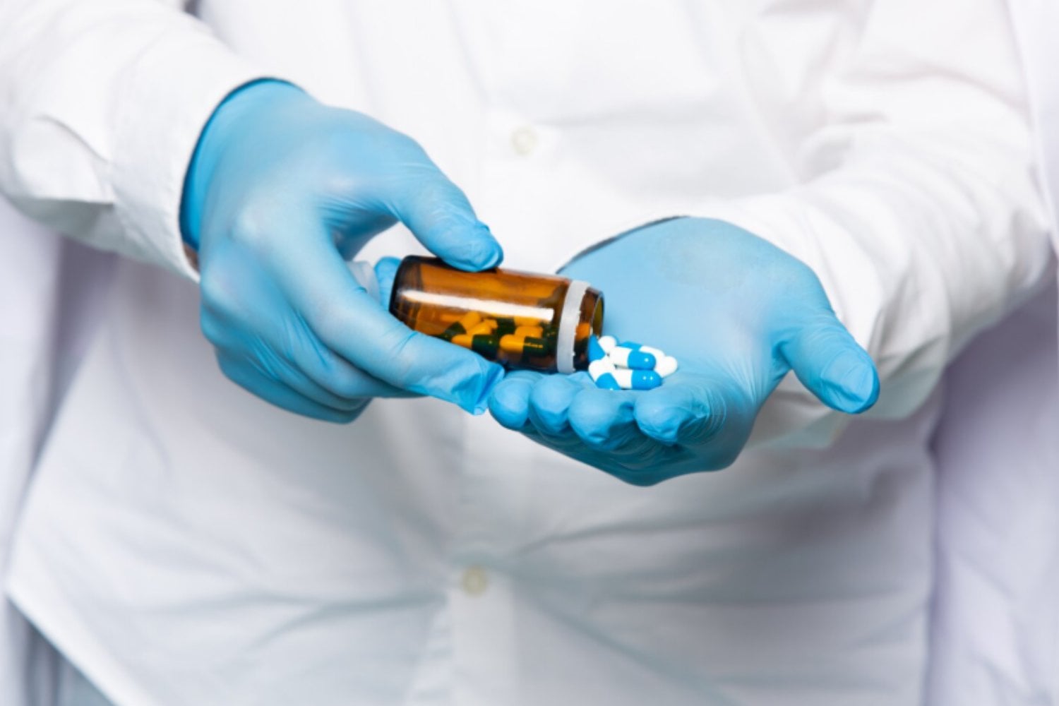 China desarrolla uno de cada tres medicamentos experimentales del mundo y quiere ir por más