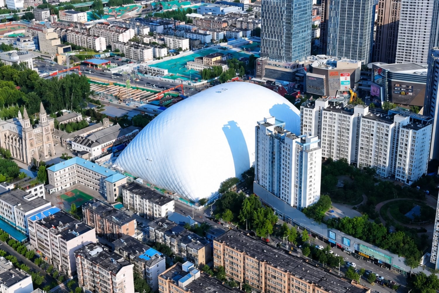China encontró una forma de construir sin llenar el barrio de ruido y polvo: encierra las obras en cúpulas gigantes
