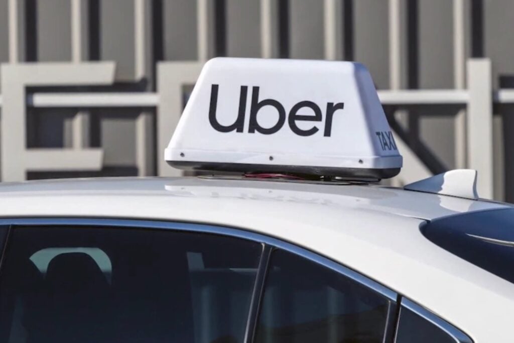 Uber dejó de fabricar su propio coche autónomo. Ahora quiere controlar la plataforma donde compitan todos