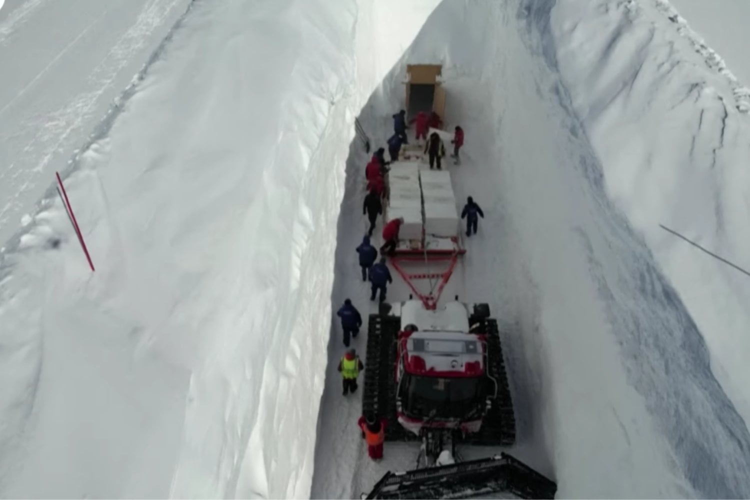 La Antártida guarda una bóveda de hielo para los científicos del futuro: conserva muestras de glaciares que podrían desaparecer