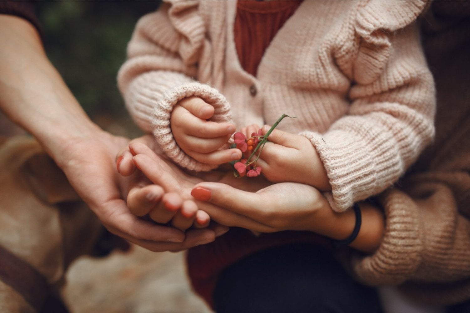 No se trata de elogiar más a los niños, sino de elogiar mejor: esto es lo que recomienda la ciencia
