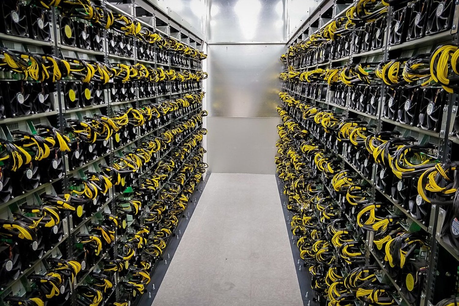 Hay quien cree que la IA puede hundir Bitcoin más de un 50% en los próximos dos años. Vitalik Buterin no solo discrepa: asegura que el 90% de su fortuna ya depende de que esa predicción falle