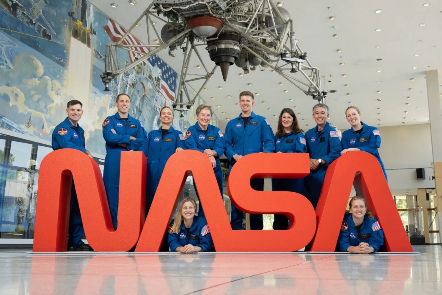 La NASA entrena a sus próximos astronautas como si todo pudiera salir mal: vuelan jets supersónicos, soportan casi el vacío y sobreviven tormentas antes de ser elegibles para la Luna y Marte