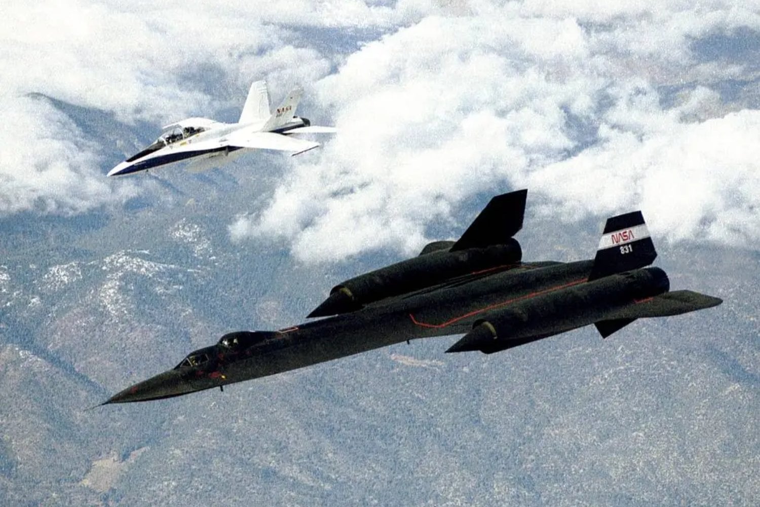 La NASA tenía un SR-71 Blackbird inmóvil desde 1999. Ahora ha desaparecido y la NASA no quiere decir donde está... justo cuando vuelve a hablar de volar más alto y más rápido