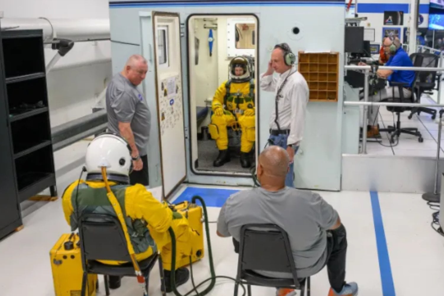La NASA entrena a sus próximos astronautas como si todo pudiera salir mal: vuelan jets supersónicos, soportan casi el vacío y sobreviven tormentas antes de ser elegibles para la Luna y Marte
