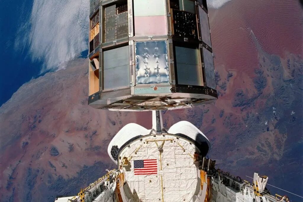 En 1984, la NASA mandó 12,5 millones de semillas de tomate al espacio. Volvieron casi seis años después y 3,3 millones de alumnos tuvieron que descubrir qué les había pasado