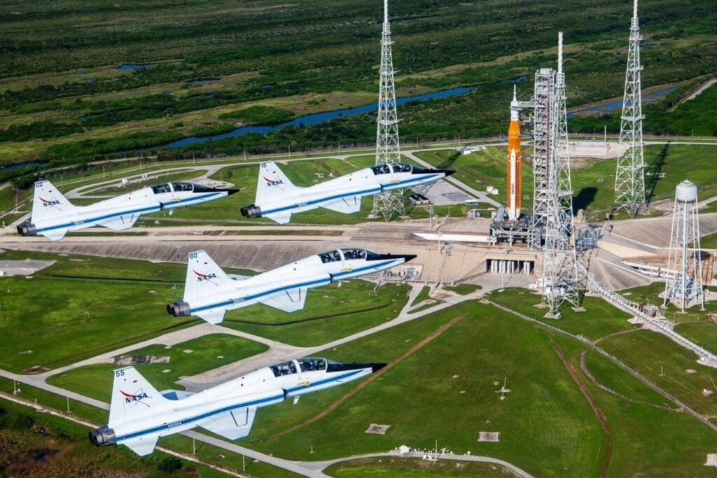 Los astronautas que volverán a la Luna siguen entrenando en reactores diseñados antes de que existiera el Apolo. La NASA ya busca sustituto antes de quedarse sin piezas