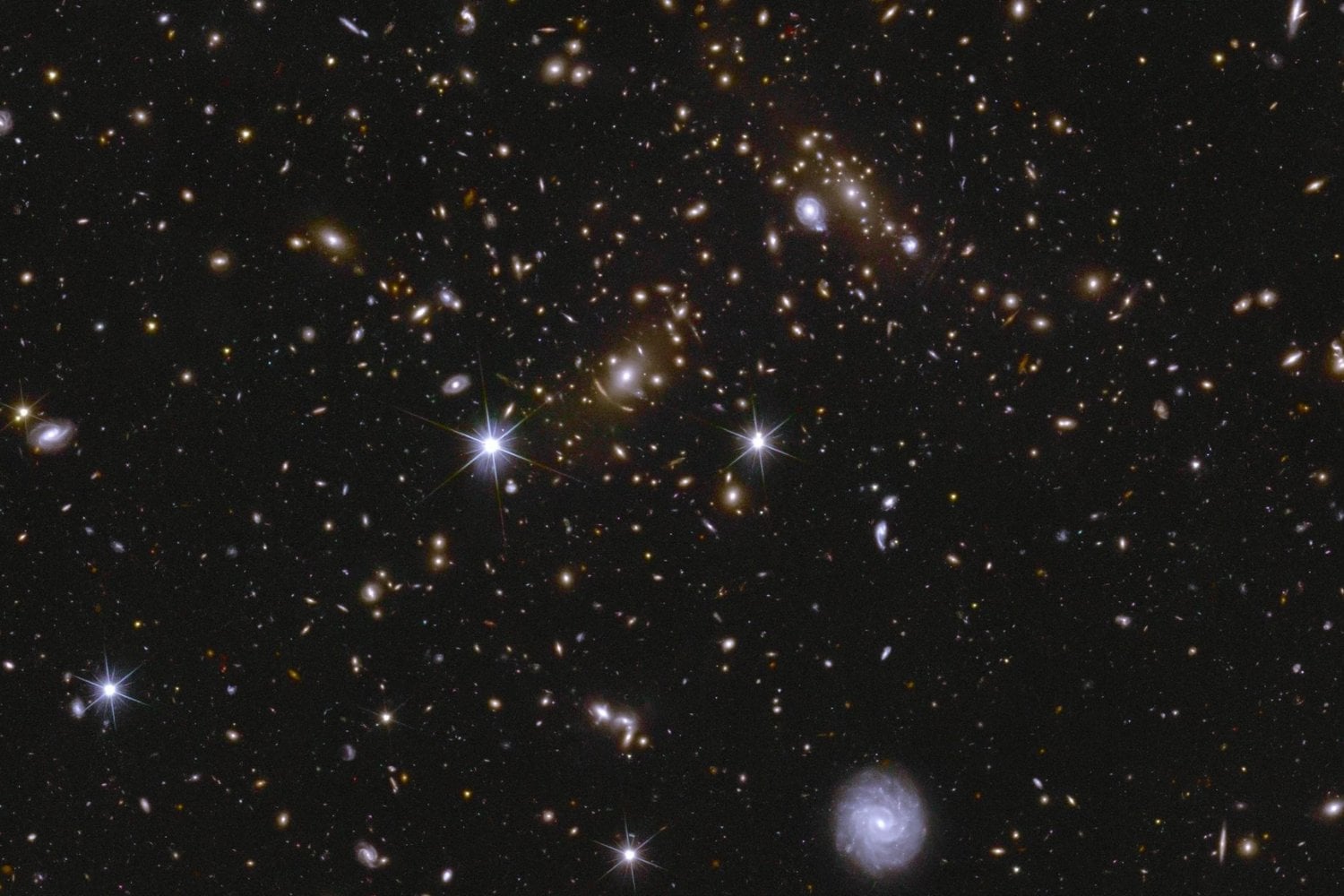 Llevamos años llamando “muertas” a las galaxias rojas porque casi no fabrican estrellas. Euclid acaba de mostrar que muchas quizá nunca murieron: simplemente envejecen muchísimo más despacio