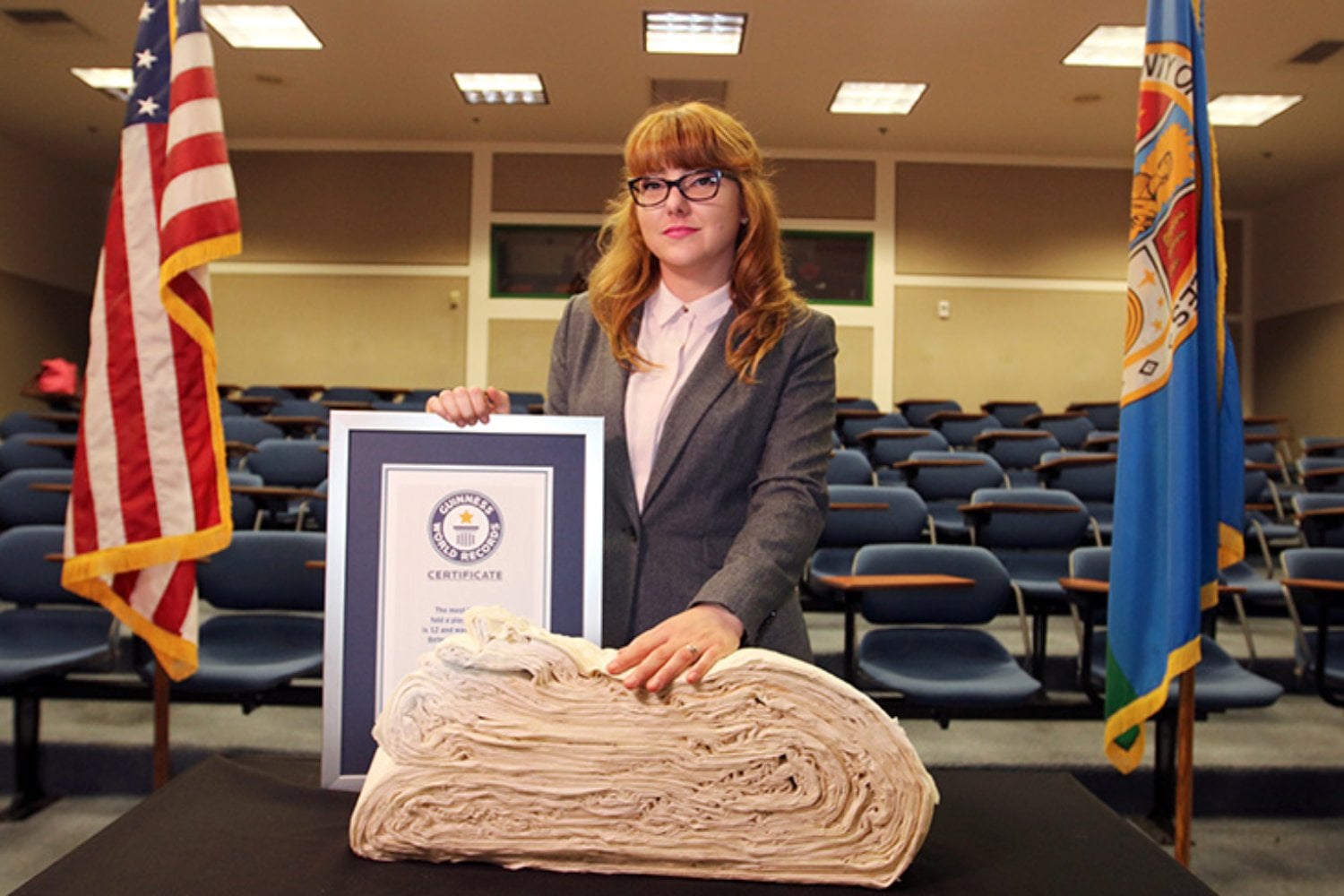 Una hoja de papel doblada 51 veces tendría 225 millones de kilómetros de grosor y dejaría atrás el Sol. La trampa está en que cada nuevo pliegue suma tanto como todos los anteriores juntos