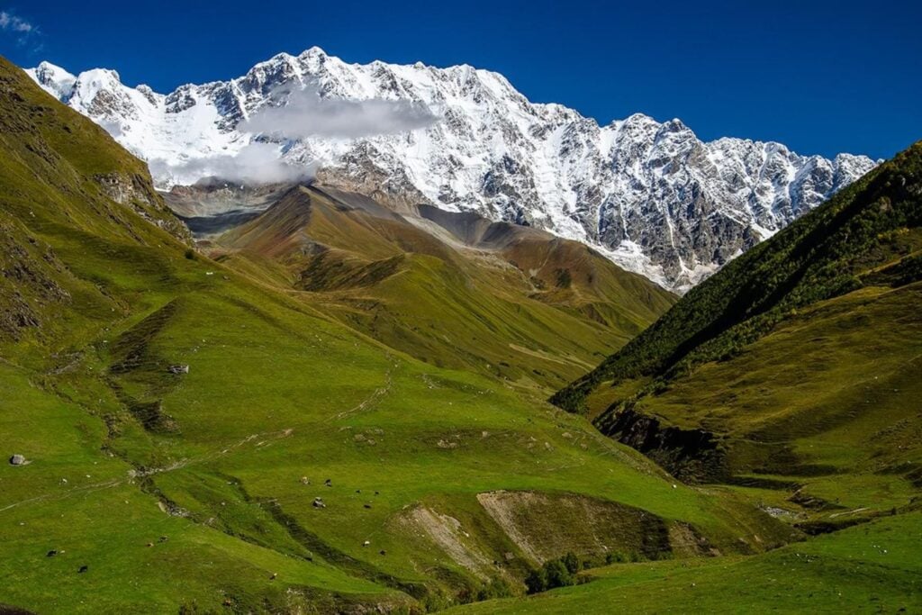 Una cámara en Turquía fotografió una montaña de Georgia a 493 kilómetros. Es la línea de visión más larga jamás captada desde tierra