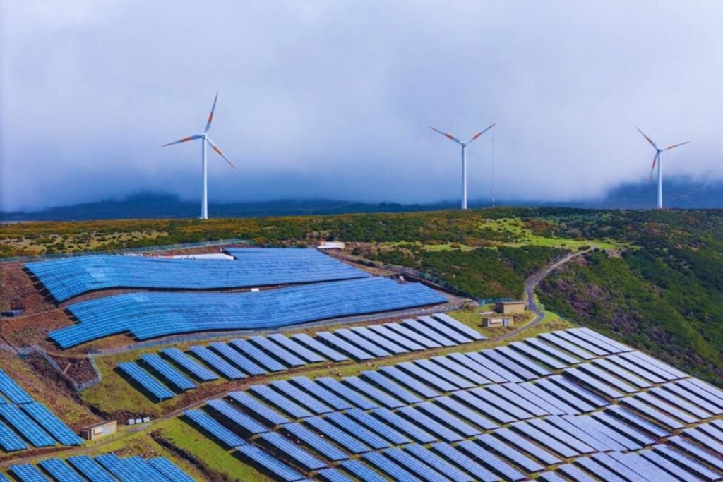 Portugal quiere convertir su subsuelo en una batería gigantesca. A 3.000 metros de profundidad, las rocas podrían almacenar hasta 1 TWh de energía