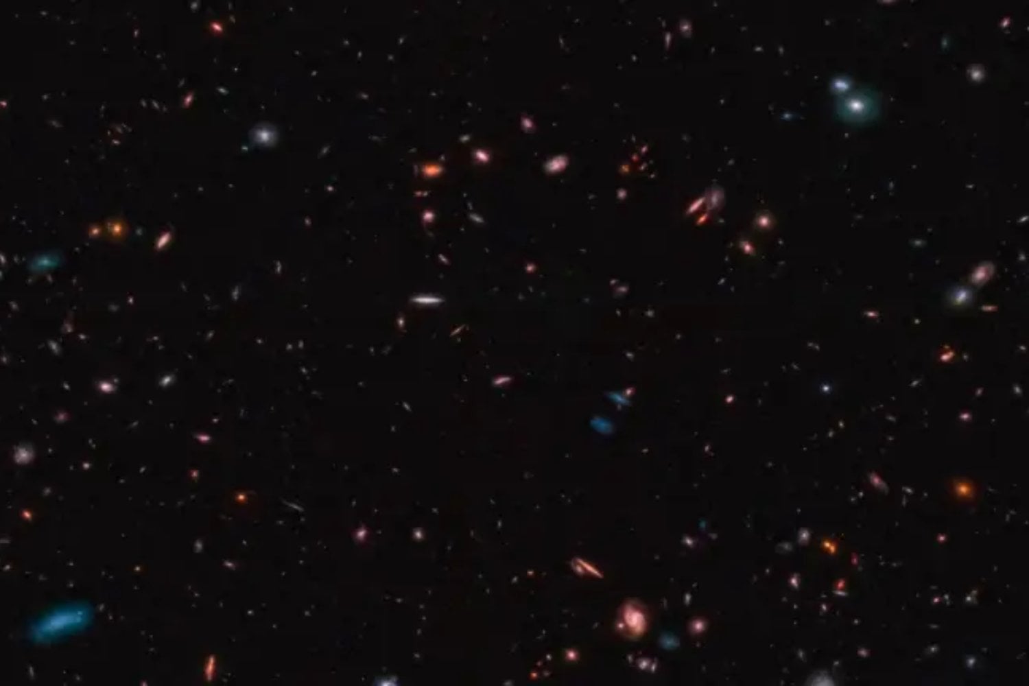 El James Webb empezó a encontrar diminutos puntos rojos en el universo joven y durante años nadie supo qué eran. Ahora podrían explicar cómo nacieron tan rápido los primeros agujeros negros supermasivos