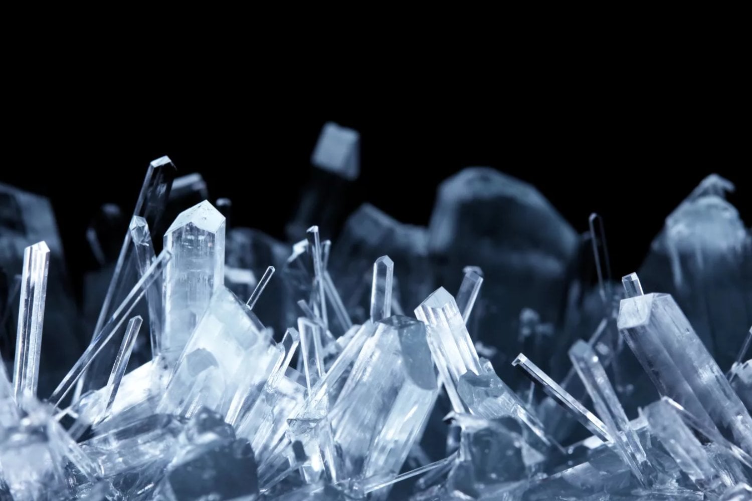 A 2.357 ºC el agua debería haber dejado de parecerse al hielo. Dos diamantes y una presión dos millones de veces mayor que la atmosférica acaban de demostrar que no siempre es así