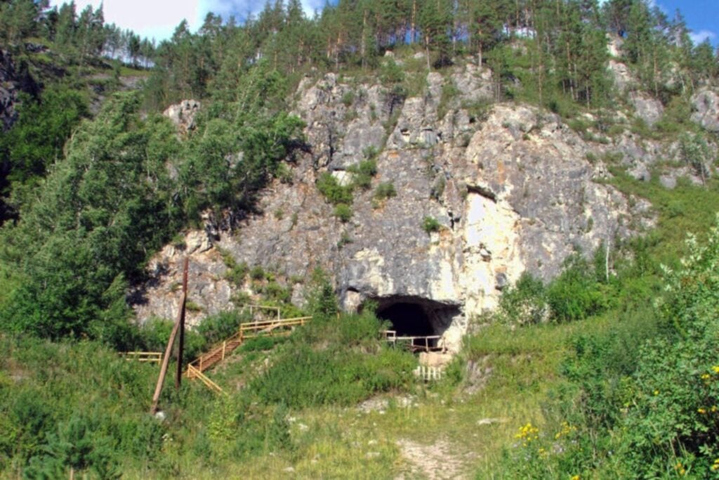 Durante años conocimos a los denisovanos casi solo por su ADN. Una cueva de China acaba de llenar con huesos uno de los mayores huecos de nuestra historia