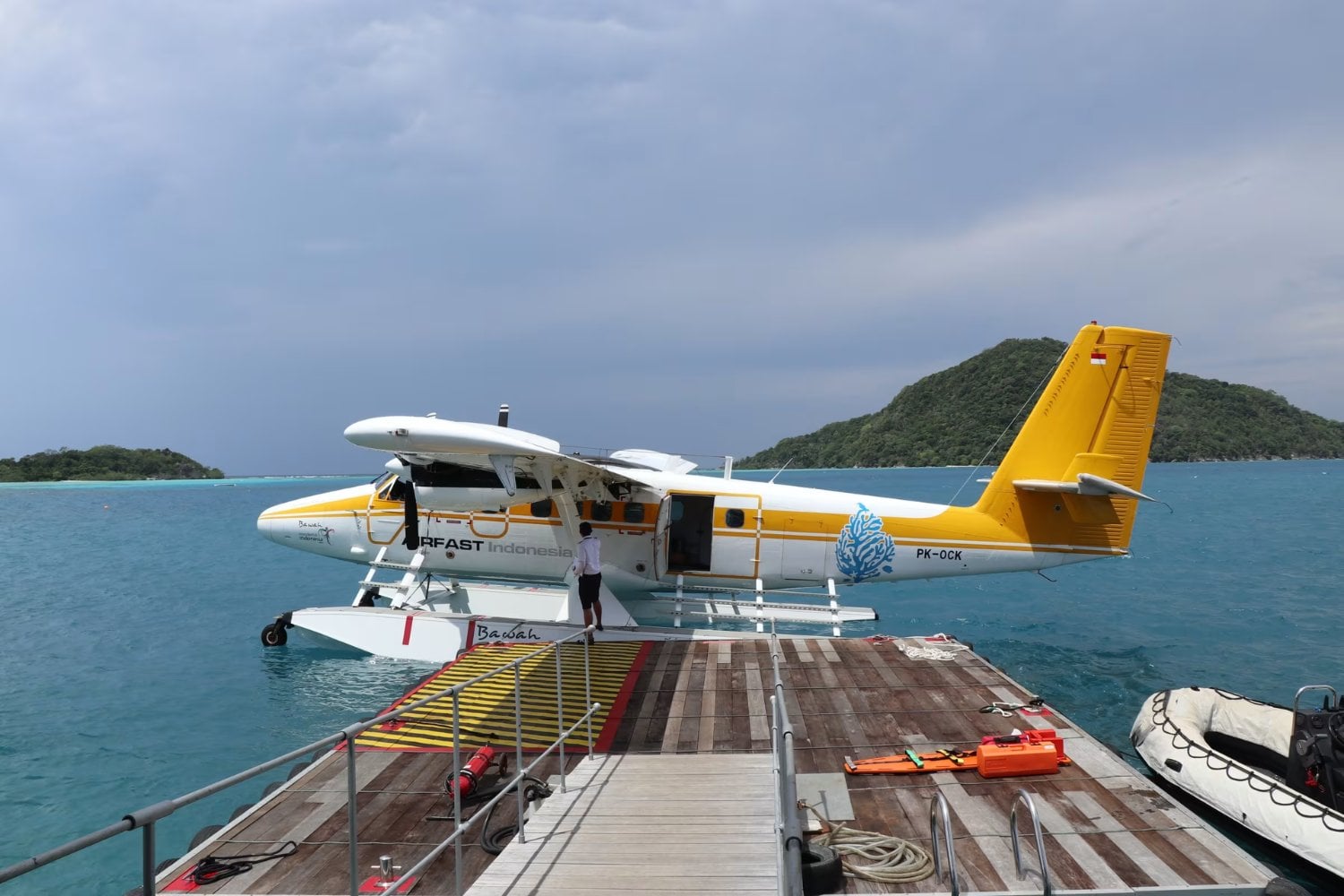 Hay viajeros tan ricos que ya están “aburridos de las Maldivas”. Indonesia ha construido para ellos un refugio privado de seis islas al que solo se puede llegar en hidroavión