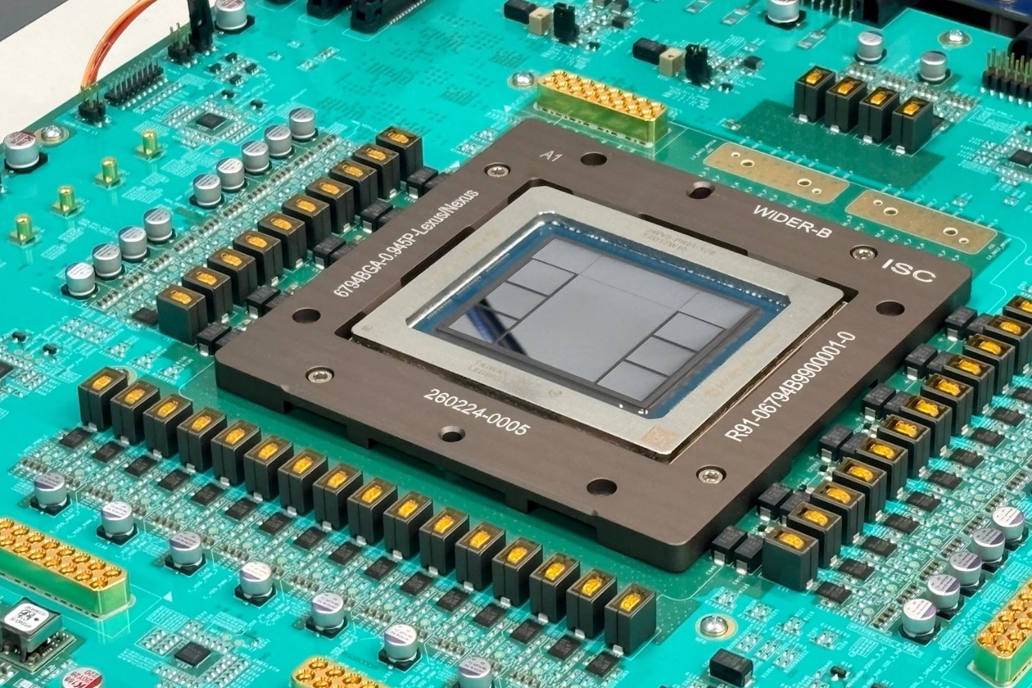 OpenAI tardó menos de 20 meses en convertir una idea en un chip de IA. El truco fue poner a sus propios modelos a trabajar con los ingenieros