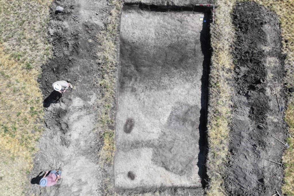 Hace 6.500 años, alguien excavó un círculo gigantesco en el centro de Europa y alineó sus entradas con el cielo. Los arqueólogos acaban de descubrir que anticipó a Stonehenge más de un milenio