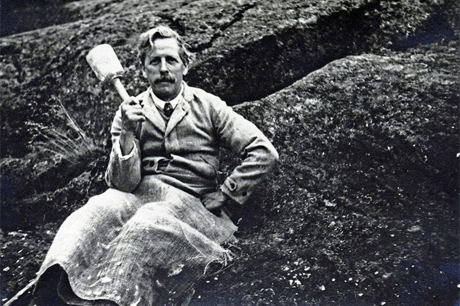 Los nazis viajaron a Suecia convencidos de que unas rocas escondían el origen de la “raza aria”. Fabricaron 221 moldes perfectos para demostrarlo y 90 años después sirven para algo que jamás imaginaron: proteger ese arte rupestre