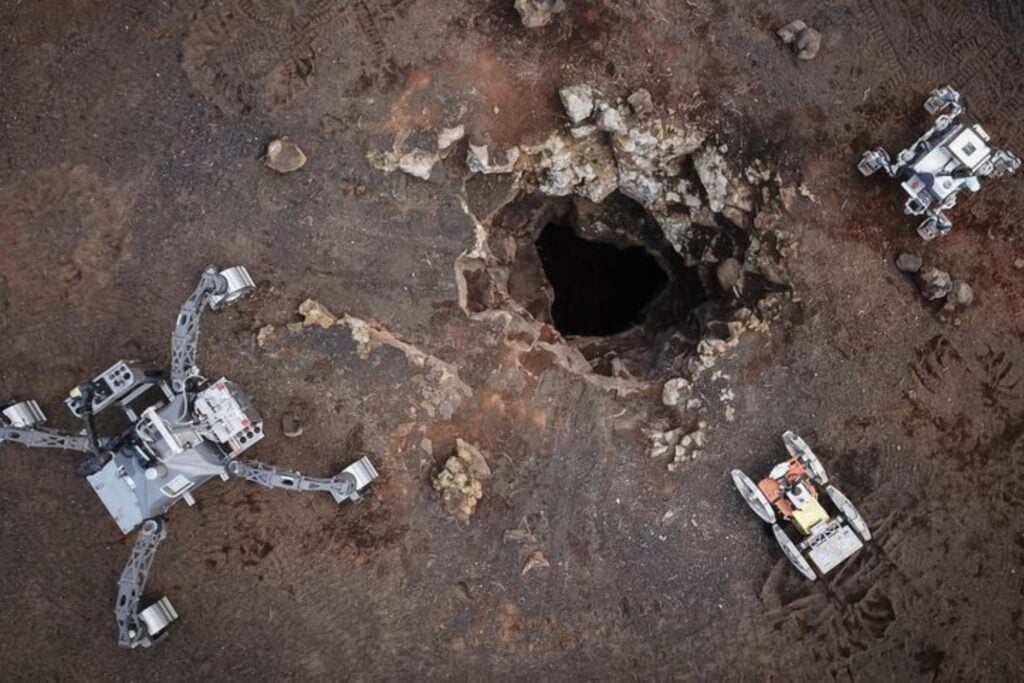 La próxima gran frontera espacial podría no estar sobre la Luna, sino debajo de ella. Europa ya ensayó en Lanzarote cómo enviar robots a un mundo donde ningún astronauta debería entrar primero