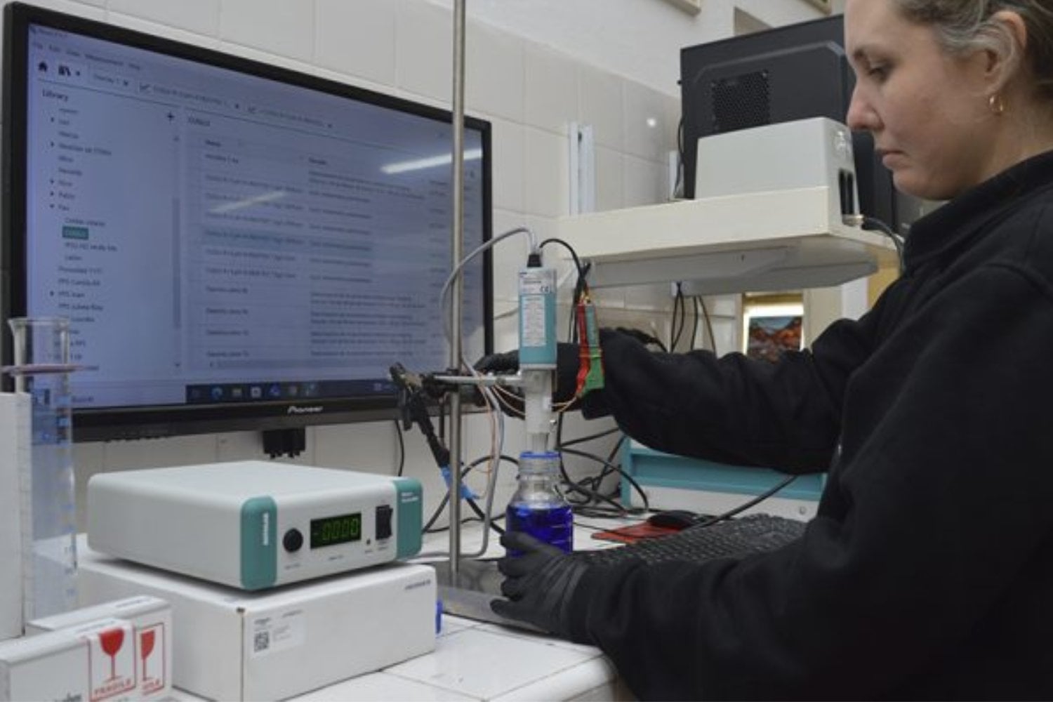 Durante décadas, la industria necesitó cianuro para recubrir metales. Científicos argentinos encontraron una alternativa en un ingrediente que tenemos en la cocina