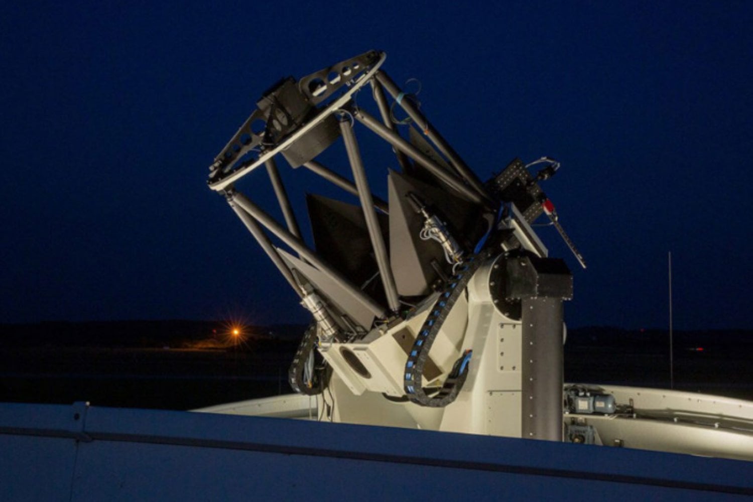 Europa quiere enviar sus claves secretas en partículas de luz y España acaba de superar una prueba decisiva. La pieza irá en un satélite diseñado para delatar cualquier intento de espionaje