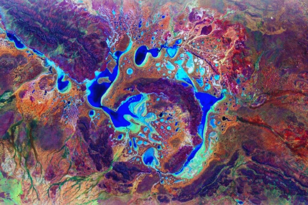 Un geólogo buscaba hierro en Google Earth cuando vio un círculo casi perfecto en mitad de Australia. Años después perforaron su centro y encontraron algo que no debía estar allí